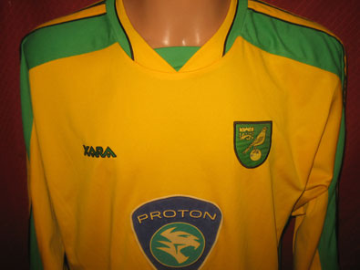 Norwich City home 2003-2005 size L long sleeved #FV056