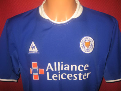 Leicester City FC home football shirt 2004 size M